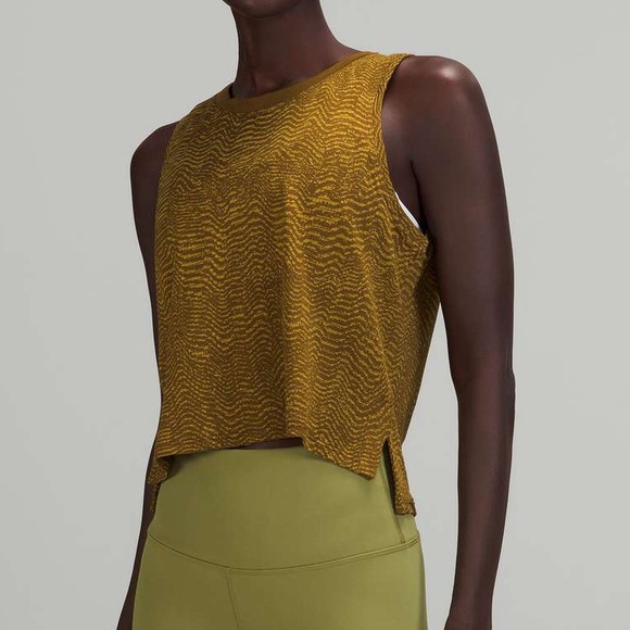 Lululemon Train to Be Tank Top
Ripple Wave Deep Artifact / Auric Gold - Picture 7 of 7